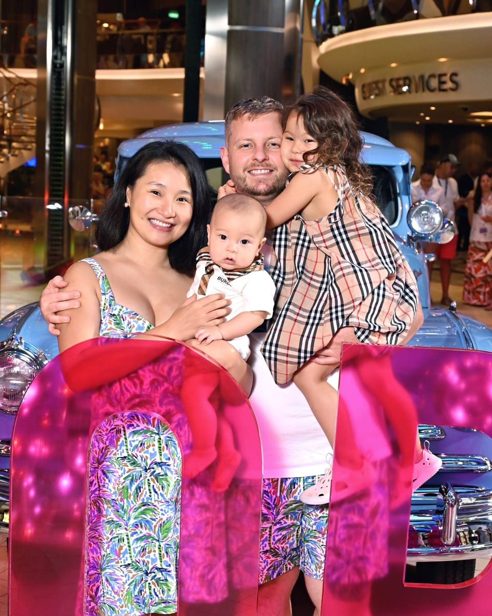 Brandon Kelly, founder of Kelly Webmasters and Marketers, with his wife and two children